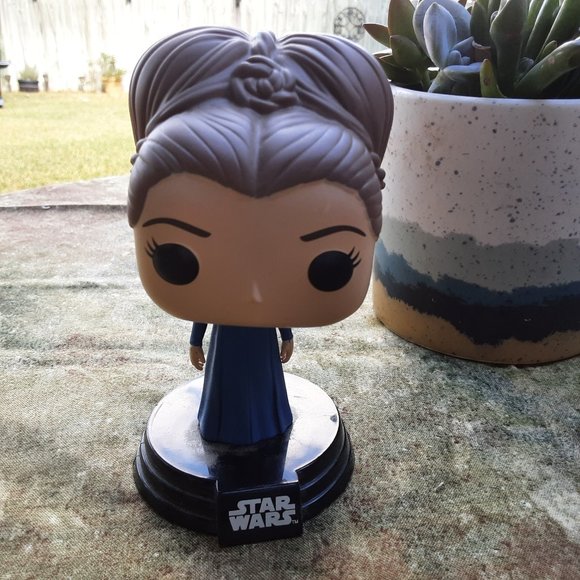 Funko Pop Star Wars Episode 7 Princess Leia Bobblehead - Picture 1 of 6